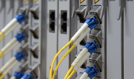 Fibre optical connector interface for DWDM equipment