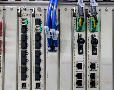 Fiber optics communications device, LAN and SDH