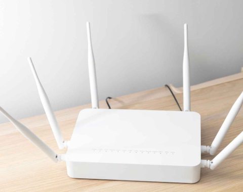 WiFi router with 6 antennas for high speed Internet connection